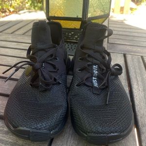 WMNS Nike Free TR 8 (BRAND NEW)